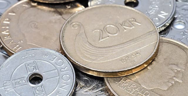 Qué moneda se usa en Noruega y cómo evitar perder dinero al viajar